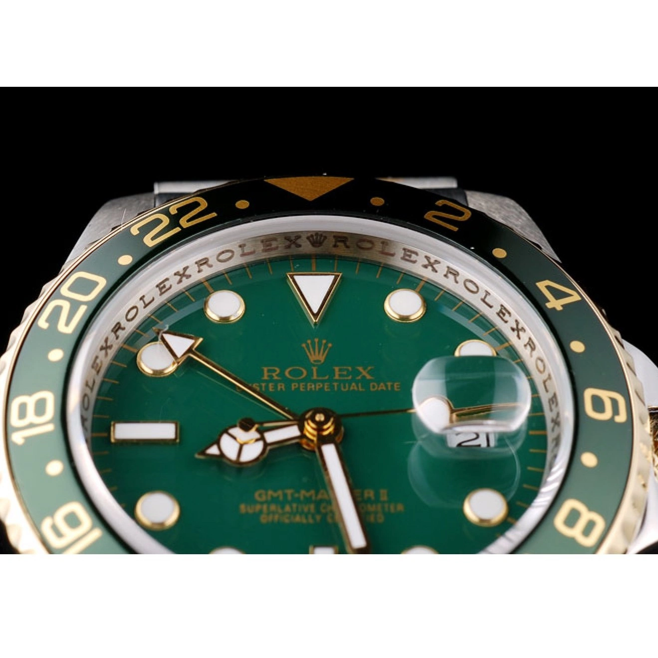 Aaa replica watch Rolex Green Green Watch Ceramic GMT II Dial Master Bezel 0818
